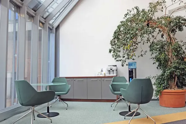 Jasna strefa relaksu w Opti Office